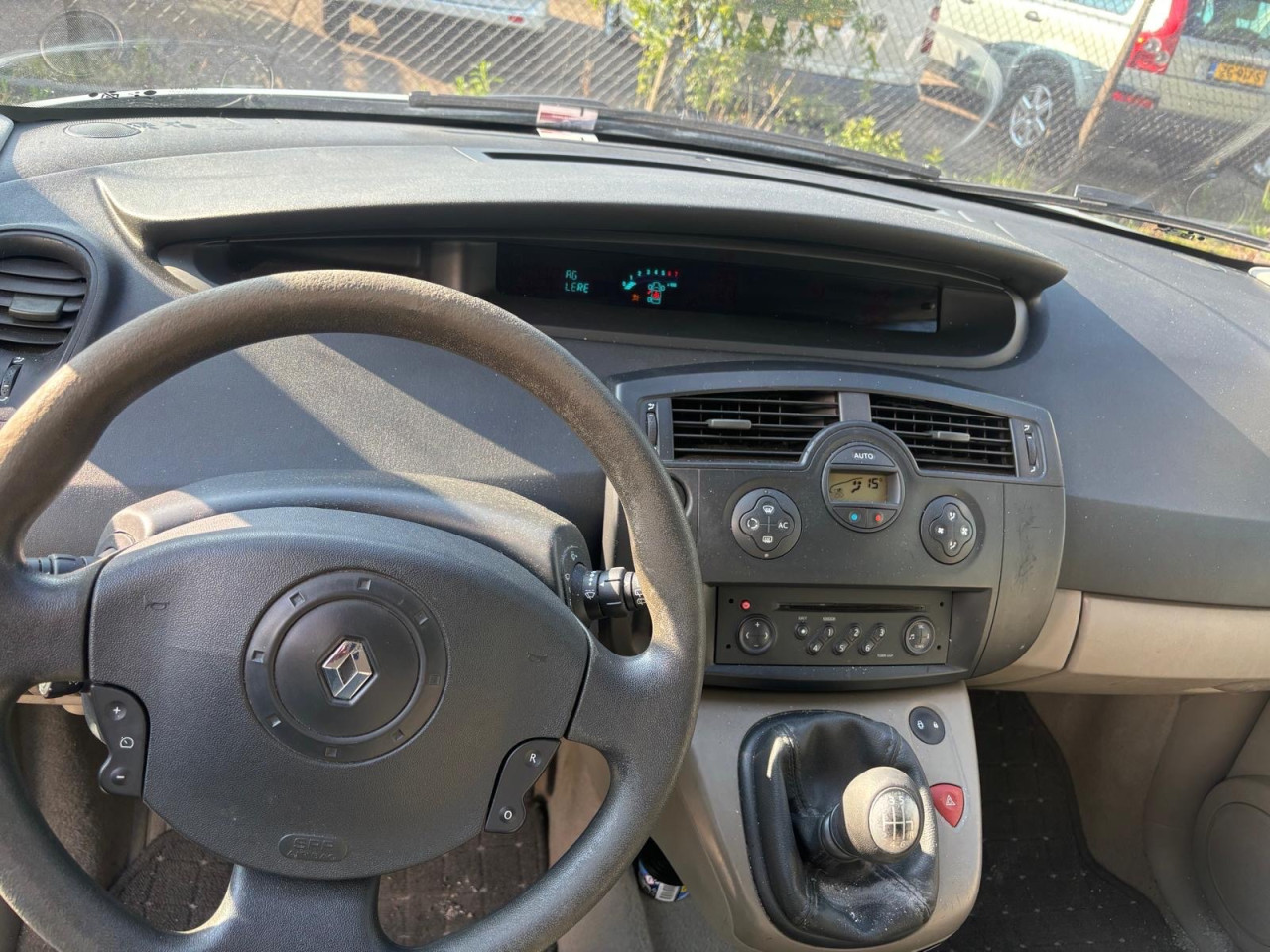 Renault Scenic 2.0-16V Dynamique Comfort