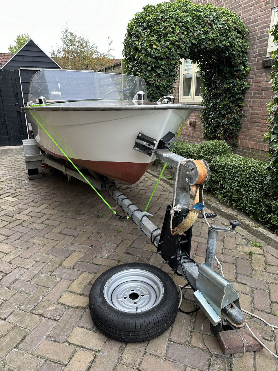 Vintage boot te koop