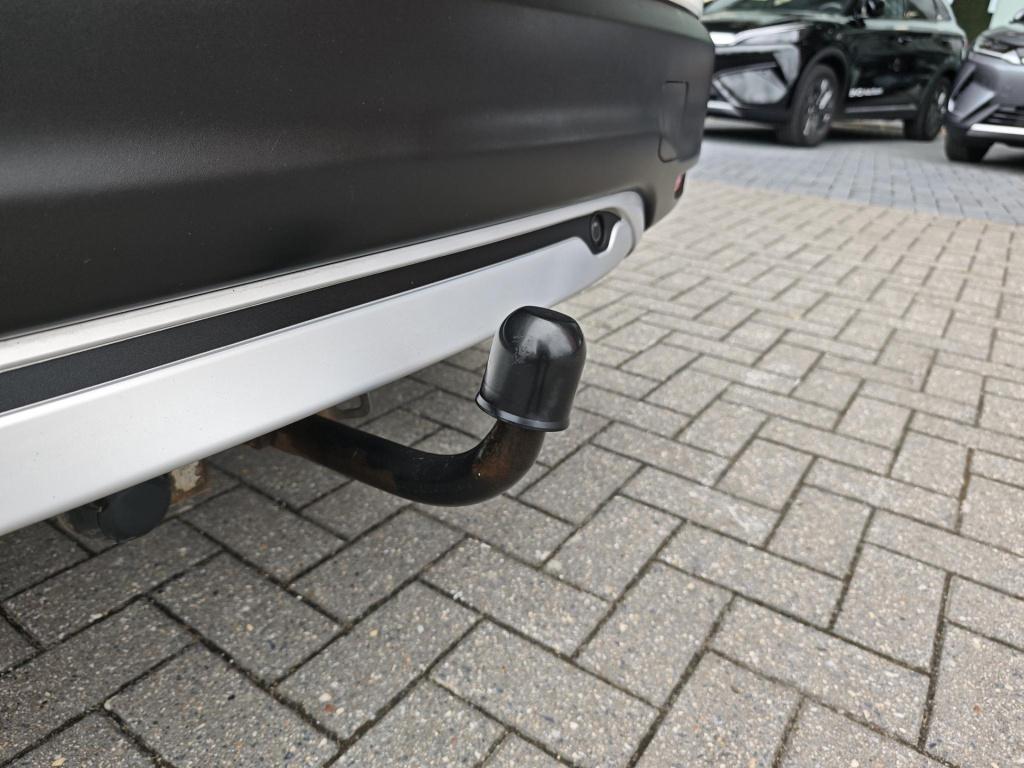 Nissan Qashqai 1.2 tekna automaat incl. trekhaak!