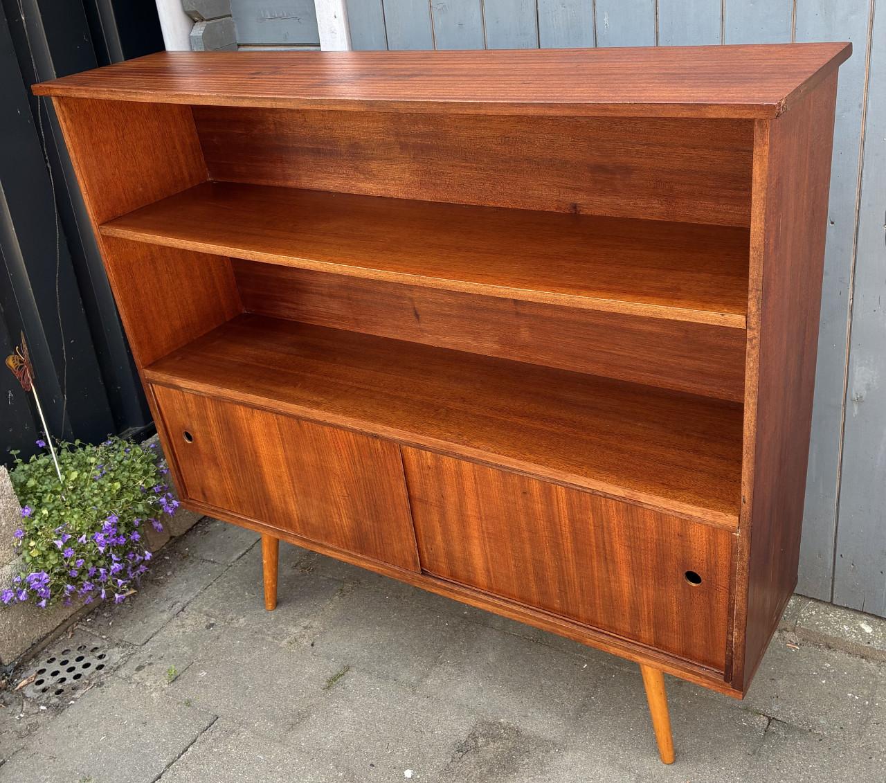 Midcentury kastje
