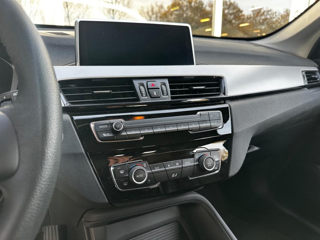 BMW X1 s drive 18i leder | navi | 17" lm