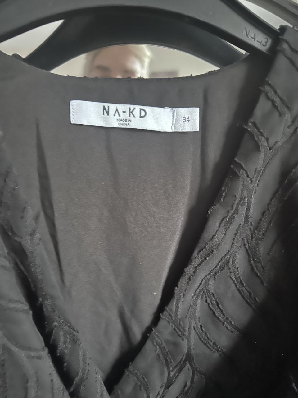 Mooi elegant jurkje merk NA-KD