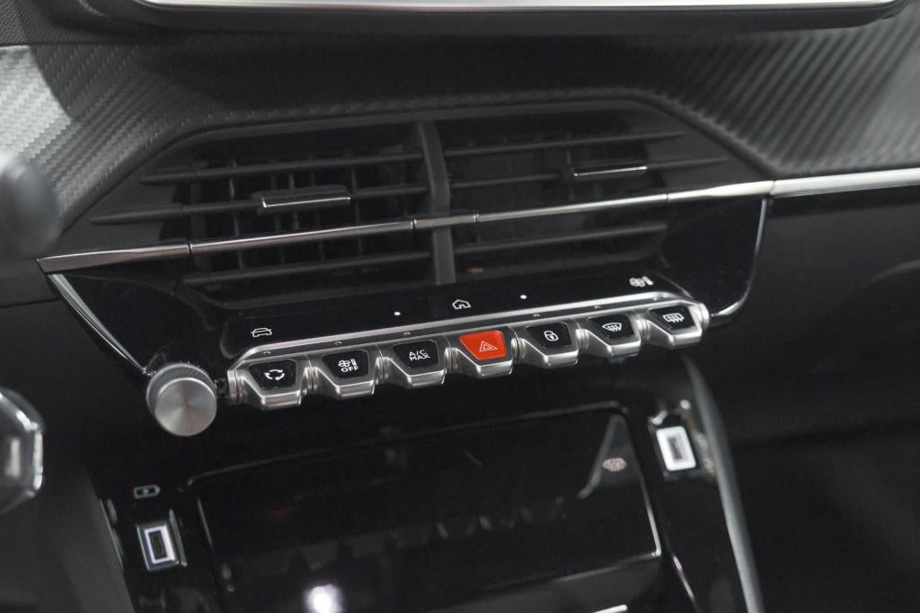 Peugeot 2008 1.2 hybrid 145 allure | apple carplay | climate control | park