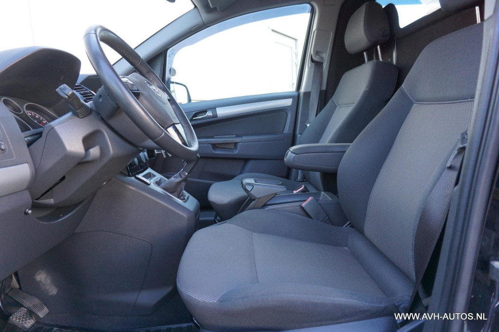 Opel Zafira 1.7 cdti edition, grijs kenteken!