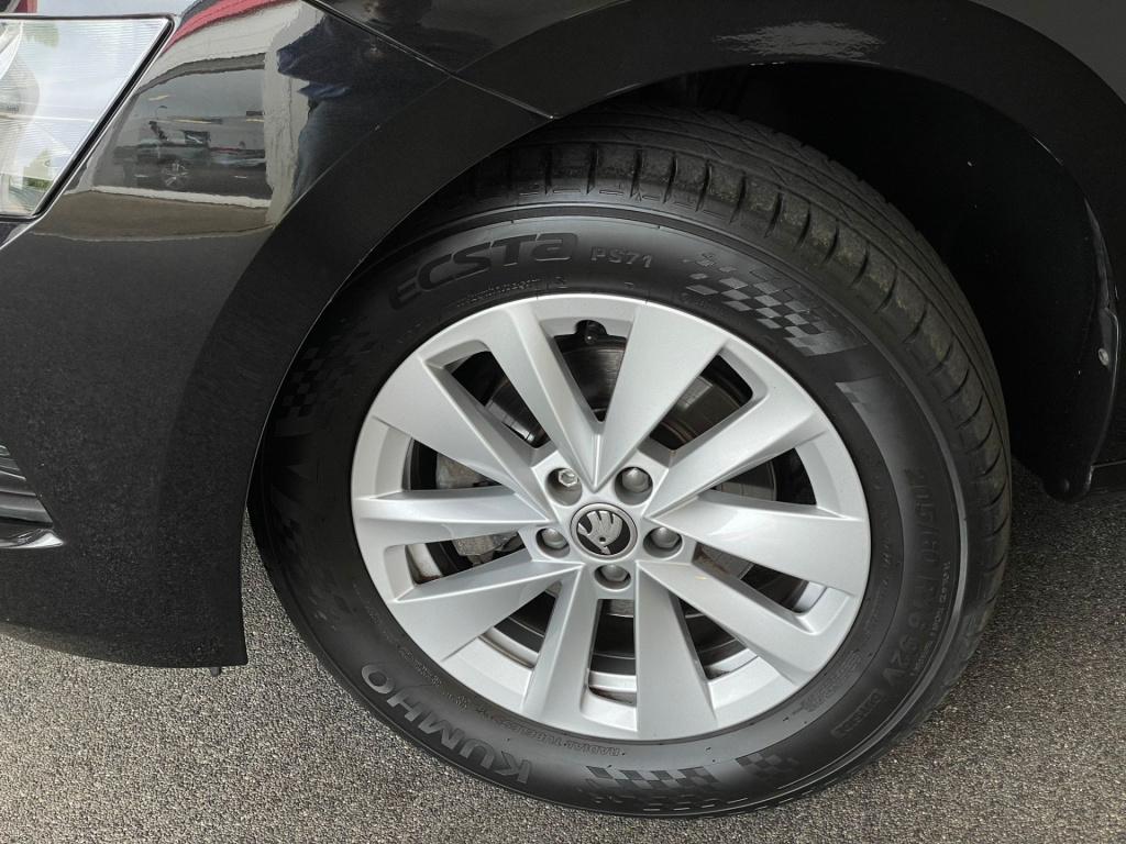 Skoda Kamiq 1.0 tsi business edition