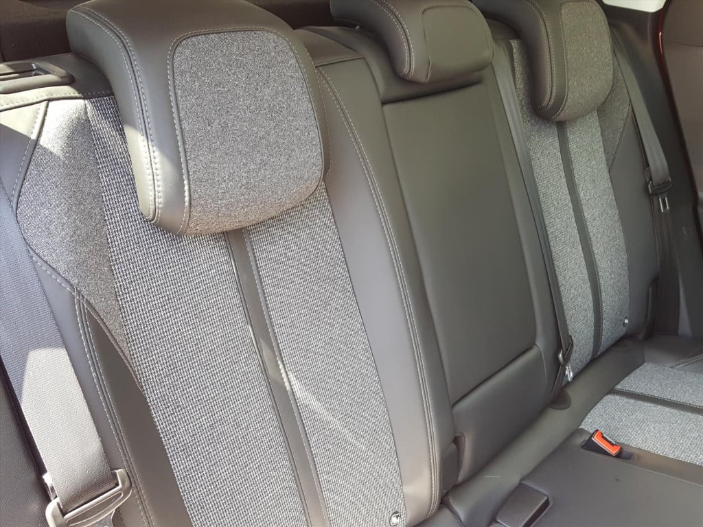 Peugeot 3008 1.2 130pk première automaat navigatie | trekhaak | panoramisch