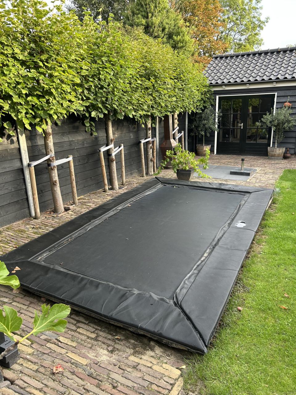 Grote professionele trampoline.