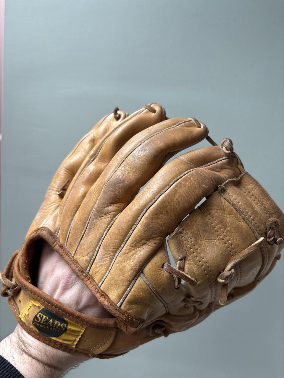 🧤 Vintage Sears Honkbalhandschoen + Bal