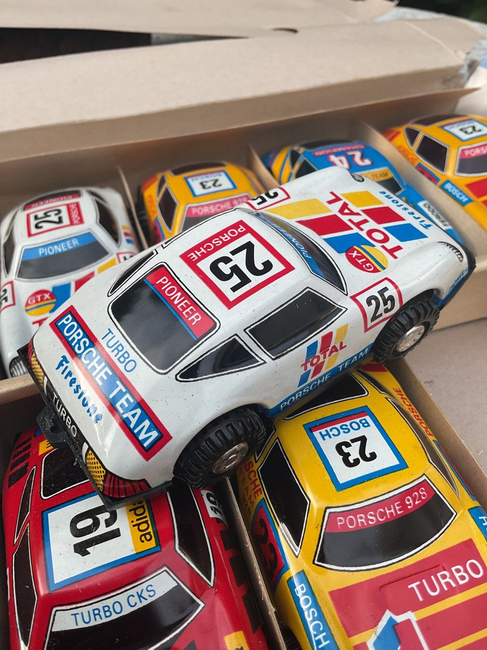 Vintage Porsches nieuw in doos ! ( 12 st. )