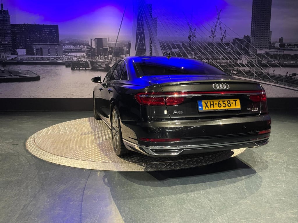 Audi A8 55 tfsi quattro pro line plus *nl-auto*