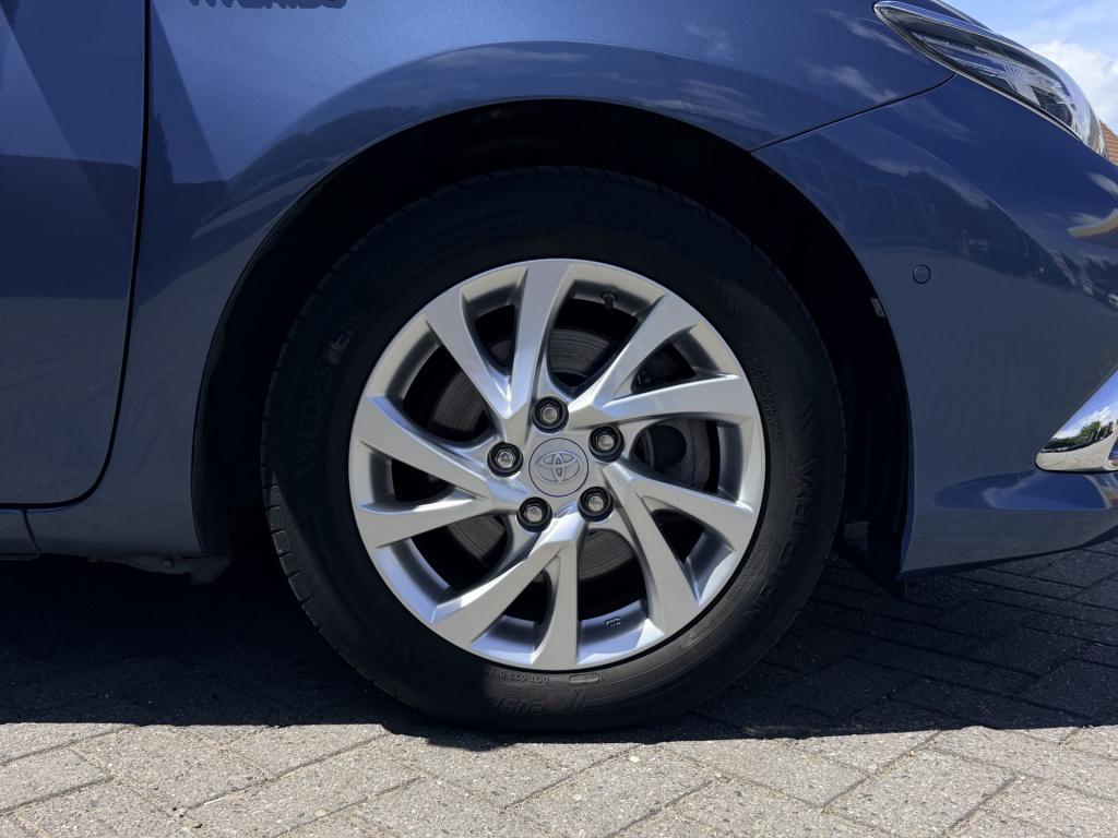 Toyota Auris touring sports 1.8 hybrid lease pro | radio | nav | panorama d