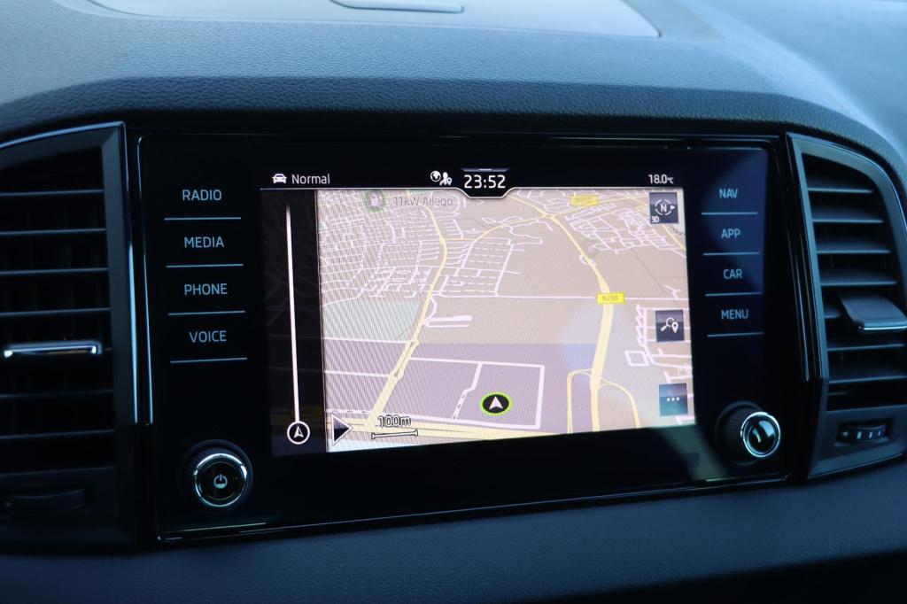 Skoda Karoq 1.5 tsi 150pk dsg7 sportline business