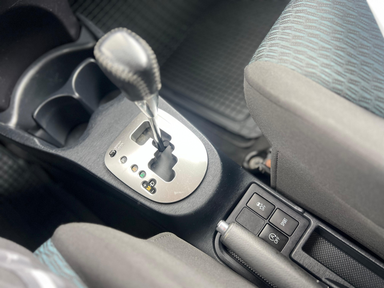 Toyota Yaris 1.3 VVT- i Aspiration | 5- Deurs | Automaat!  | Navi + Camera