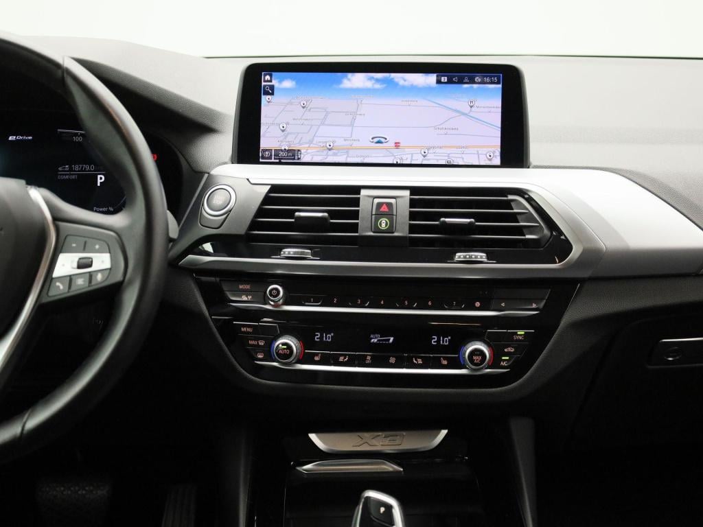 BMW X3 xdrive30e | automaat | climate control | virtual cockpit | apple car