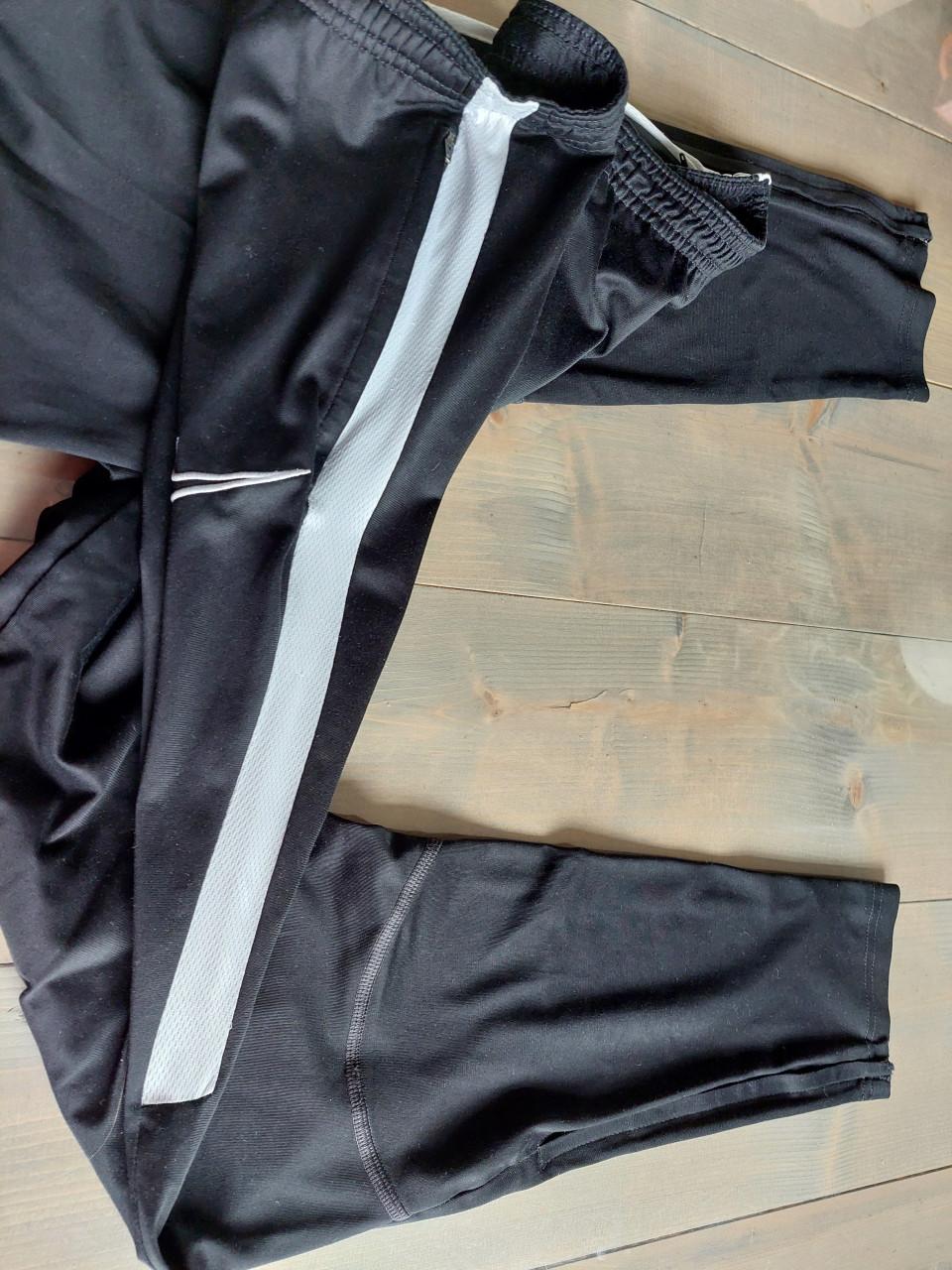 Sportkleding pakket voor dames maat M IZGS