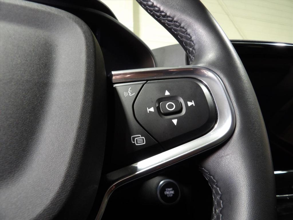 Volvo XC40 t3 163pk geartronic momentum pro