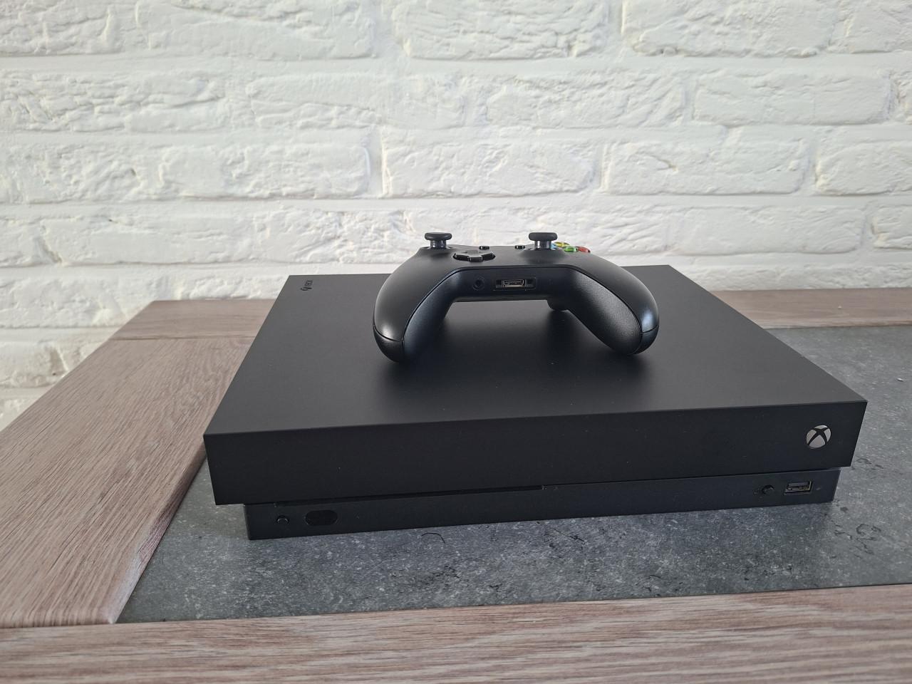 Xbox one X incl. Spellen