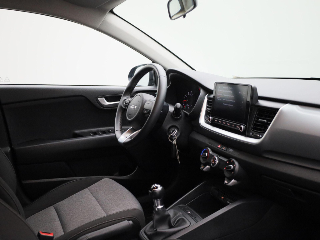 Kia Stonic 1.2 urban edition | lmv | parkeer sensoren | bluetooth | apple c