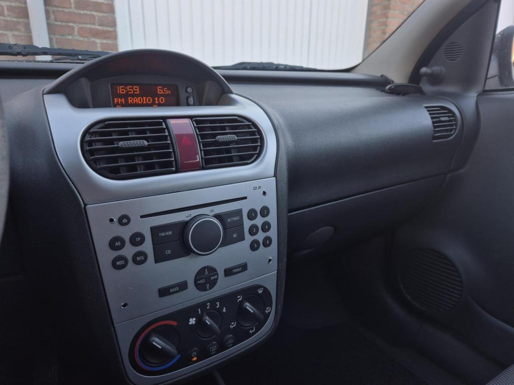 Opel Corsa 1.2-16v silverline / origineel nl / airco