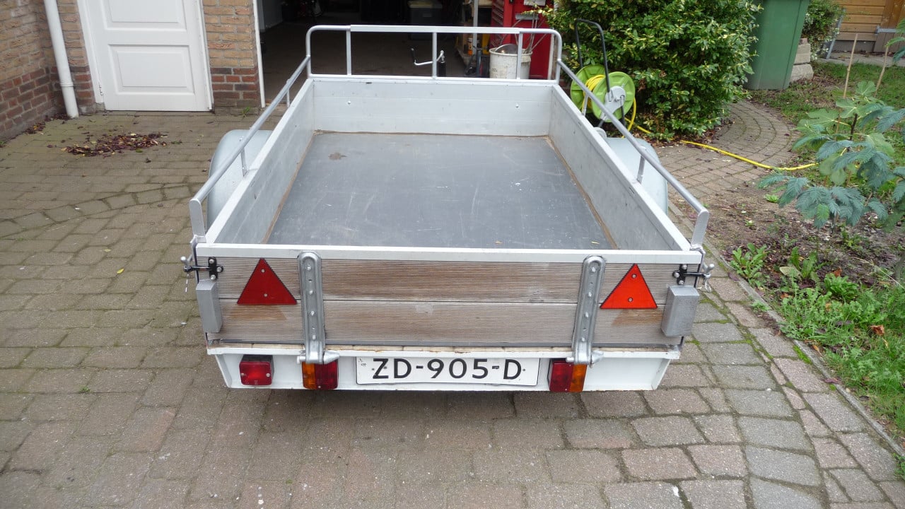 TE KOOP ONGEREMDE ENKELASSER