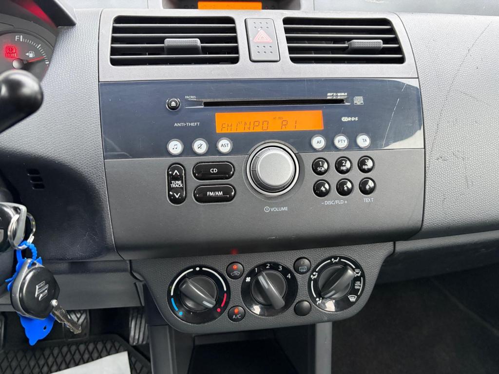 Suzuki Swift 1.3 shogun/airco/trekhaak/lichtmetaal/