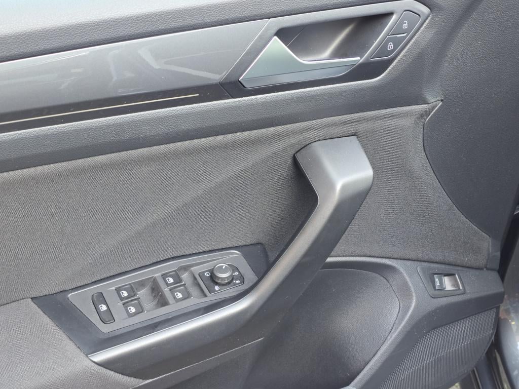 Volkswagen T-roc 1.5 tsi style business