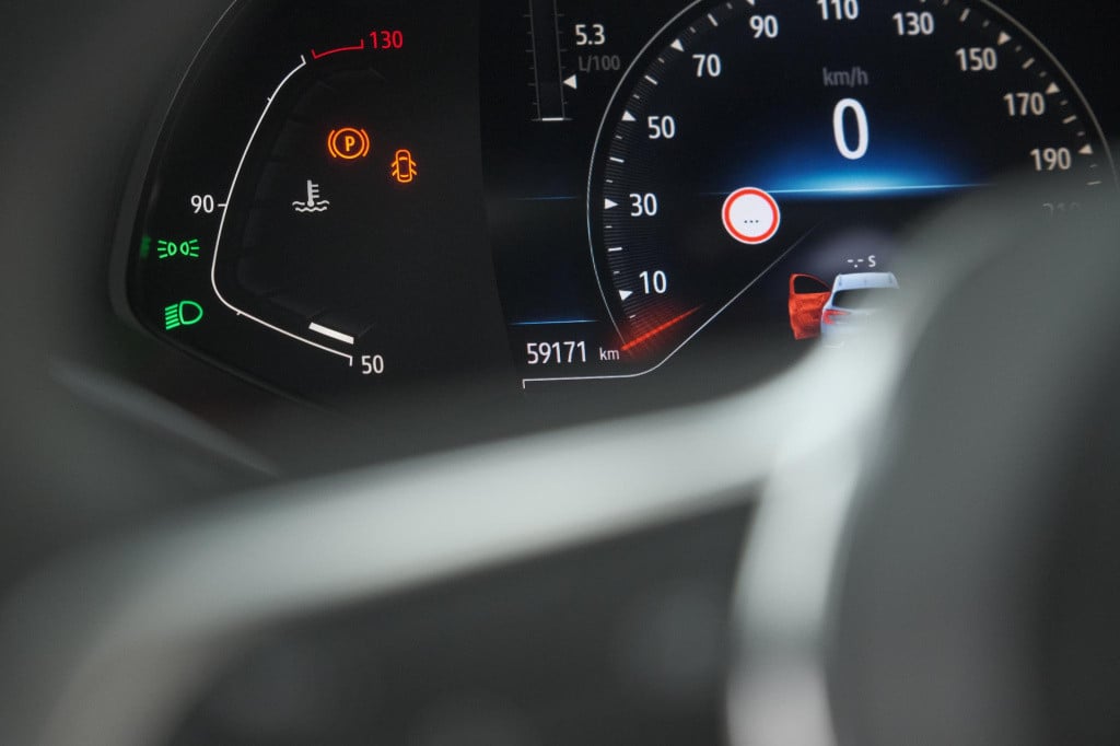 Renault Captur tce 130 intens | camera | stoelverwarming | apple carplay | 