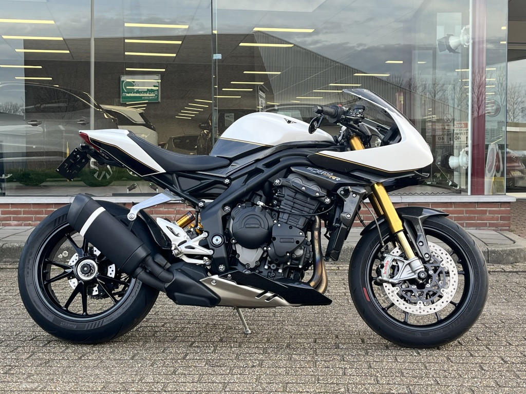Triumph Speed Triple 1200 rr