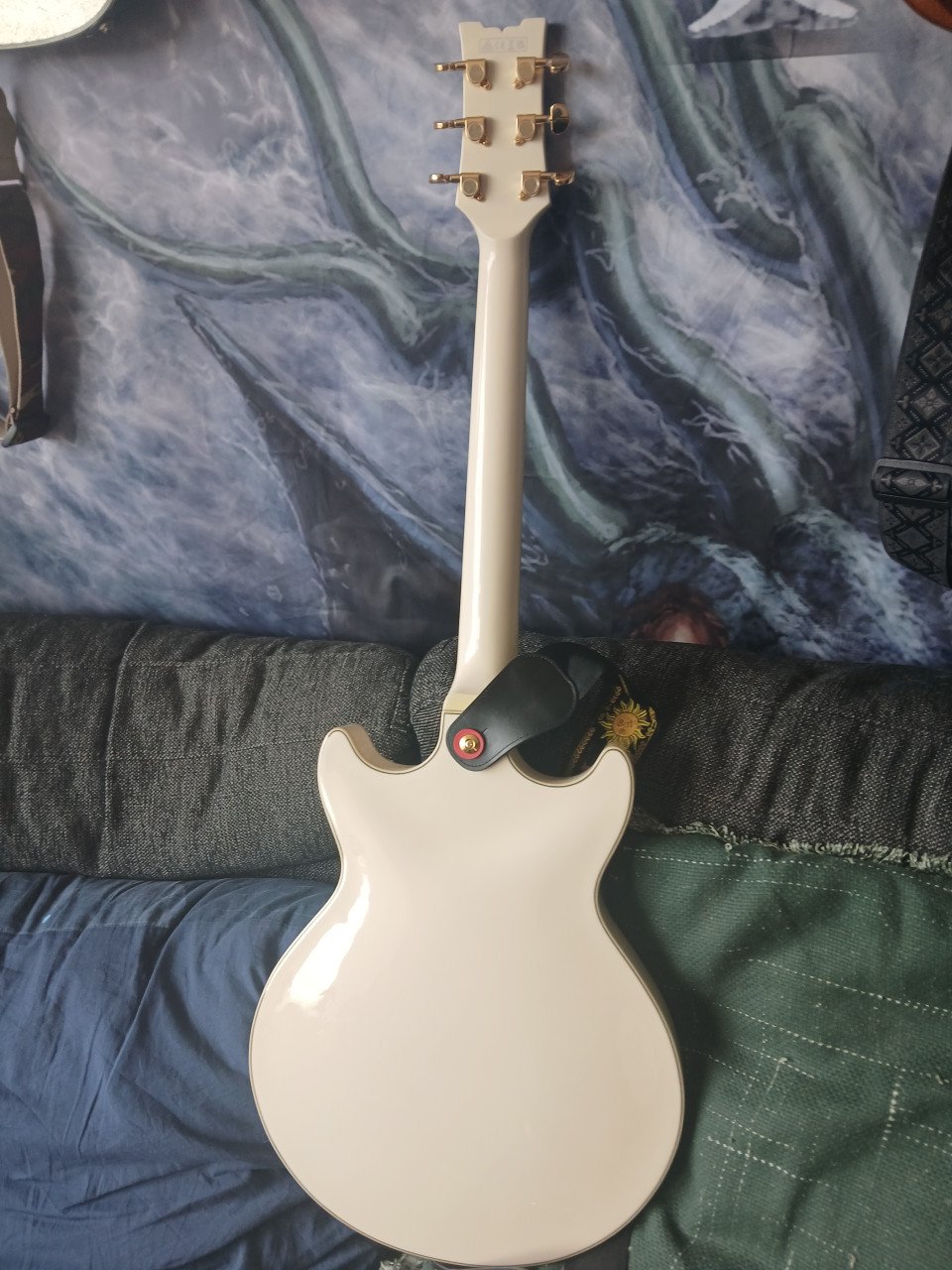 Ibanez Artcore Expressionist AMH90-IV ivoor