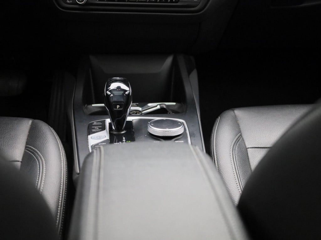 BMW 1 Serie 118i executive | automaat | schuifdak | leder | stoel verwarmin