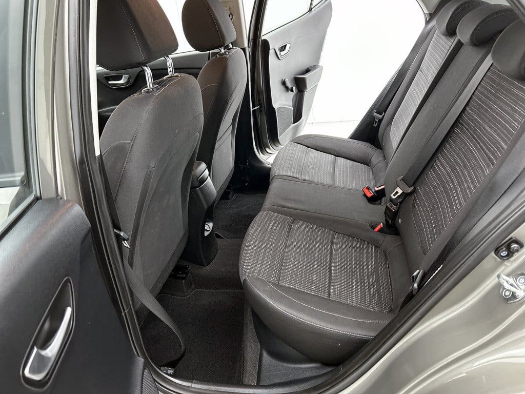 Kia Stonic 1.0 t-gdi mhev dynamicline | navigatie | trekhaak | climate cont