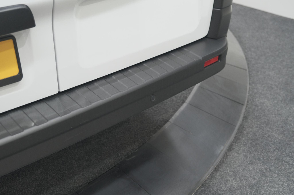 Renault Trafic 2.0 blue dci 130 t30 l2h1 advance | camera | apple carplay |