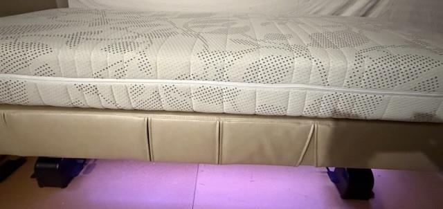 Wellfair bed zgan Koopje met matras.