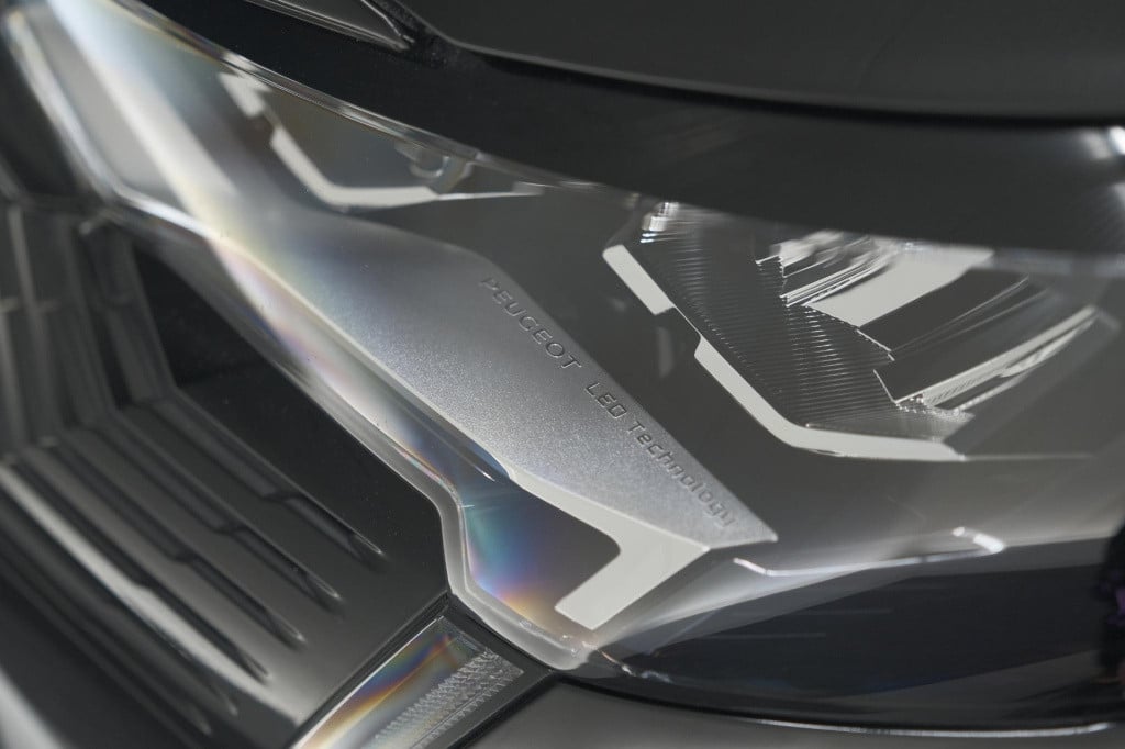 Peugeot 5008 puretech 130 eat8 active pack | 7 zitplaatsen | camera | navig