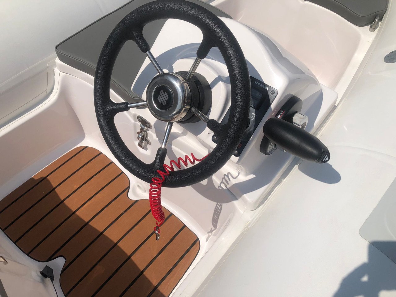 Coralsea 320 Polyester Rib met Honda BF20 SRTU