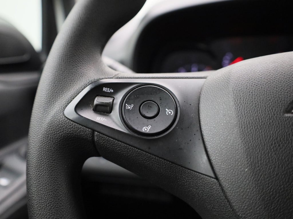 Opel Combo 1.5d l2h1 edition | trekhaak | airco | parkeersensoren | apple c