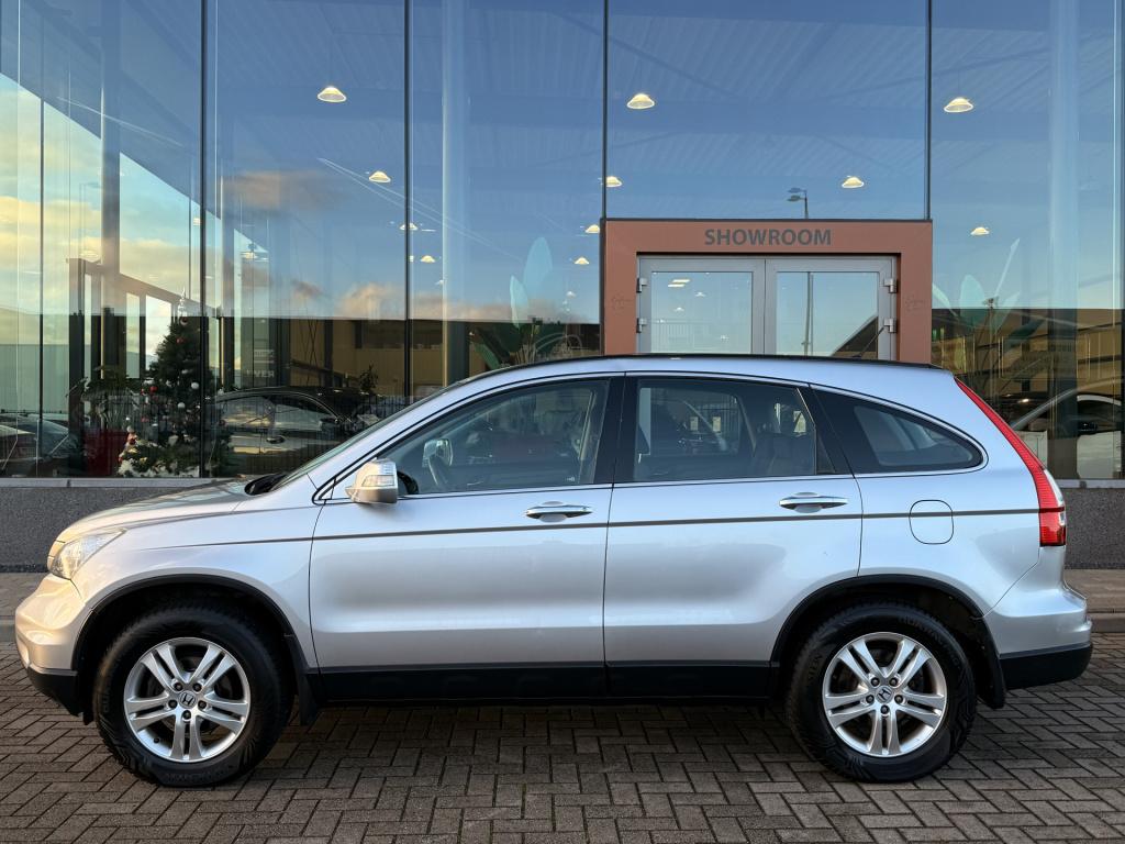 Honda CR-V 2.0i elegance | trekhaak | automaat | airco | radio / cd |