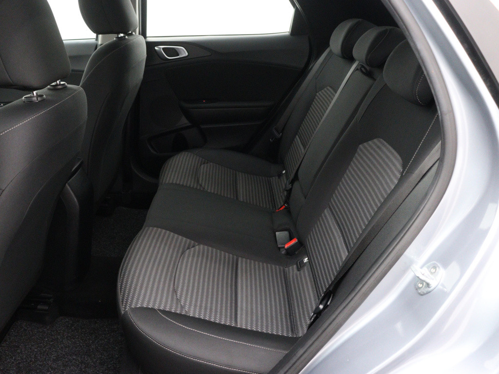 Kia Xceed 1.5 t-gdi mhev dynamicline limited | navigatie | achteruitrijcame