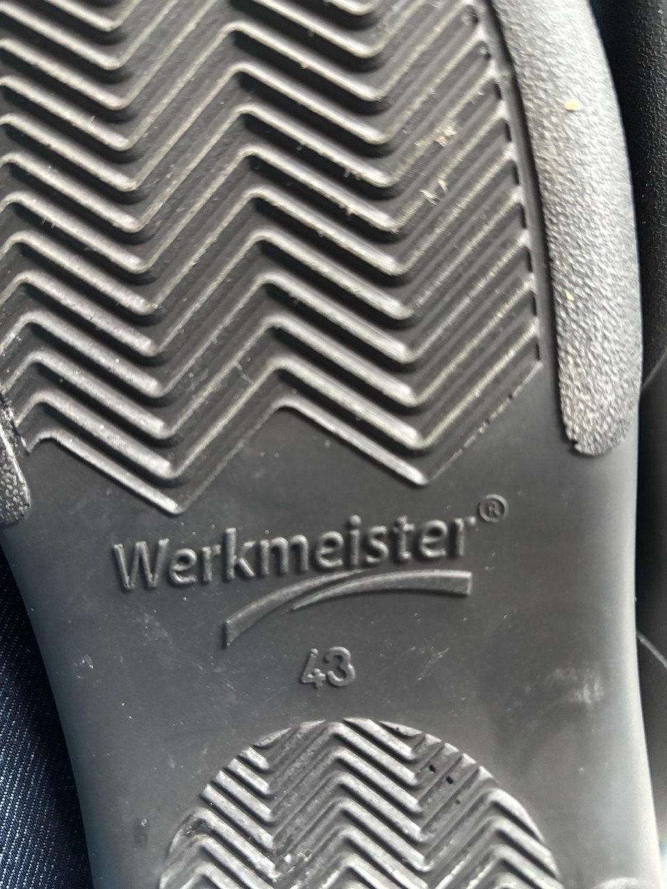 Verbandschoenen.