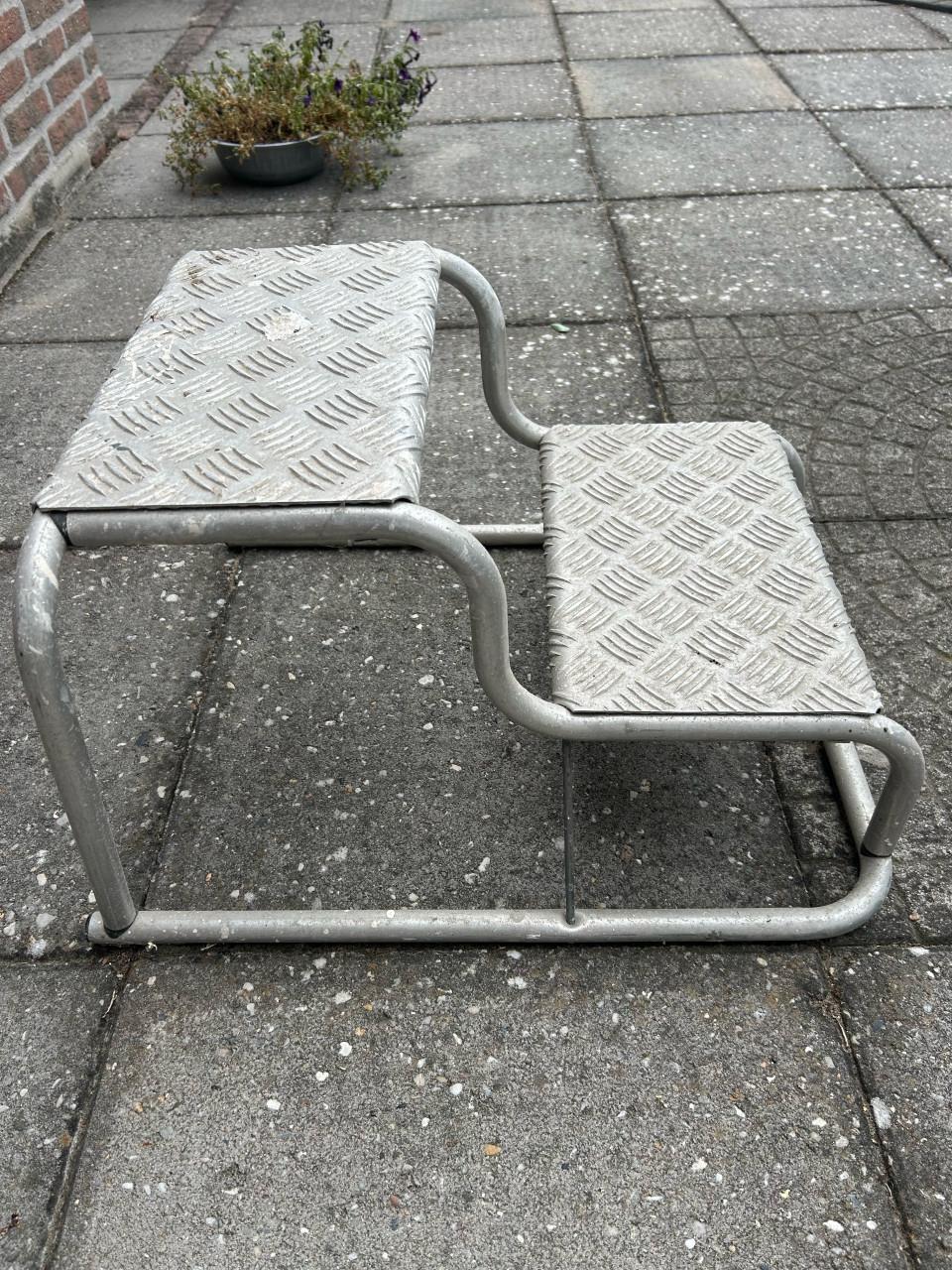 Aluminium  opstapje. 2 tredes