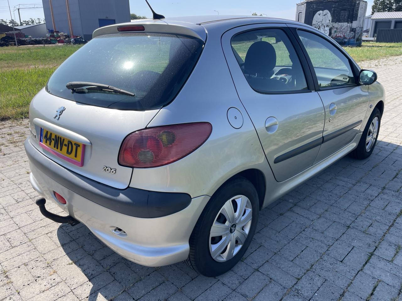 Peugeot 206 1.6 xs automaat 82000km