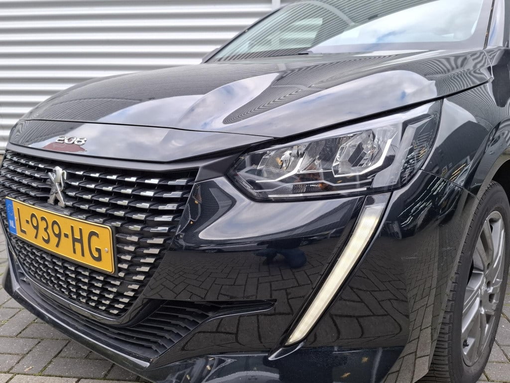 Peugeot 208 1.2 active pack navi/airco/lmv