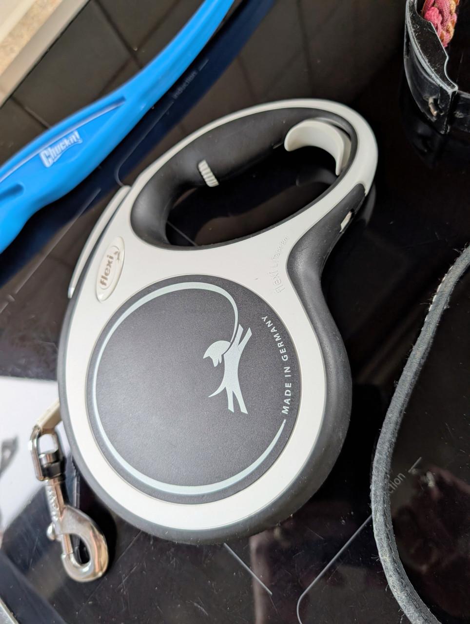 Honden benodigheden halsband, flexilijn, werpstok