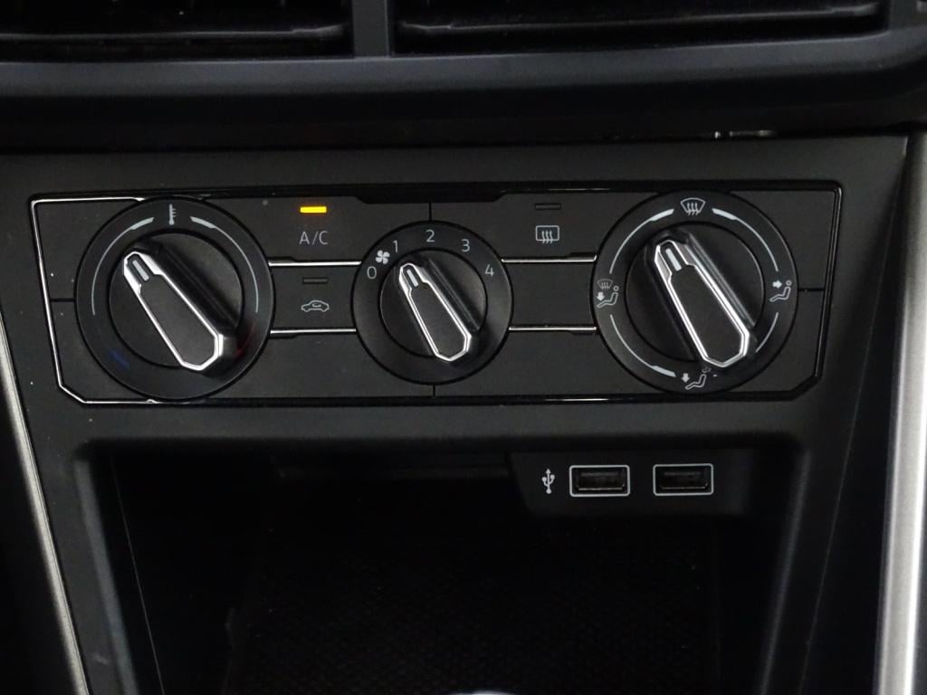 Volkswagen Polo 1.0 tsi comfortline | navi | bluetooth | 17"