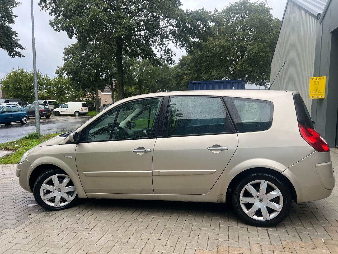 Renault Grand Scenic 2.0-16V Tech Line