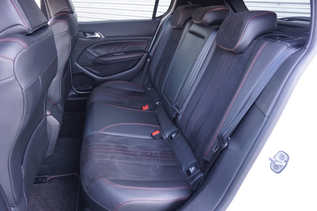 Peugeot 308 1.2 puretech gt-line automaat climate / navi / cruise / elektr.
