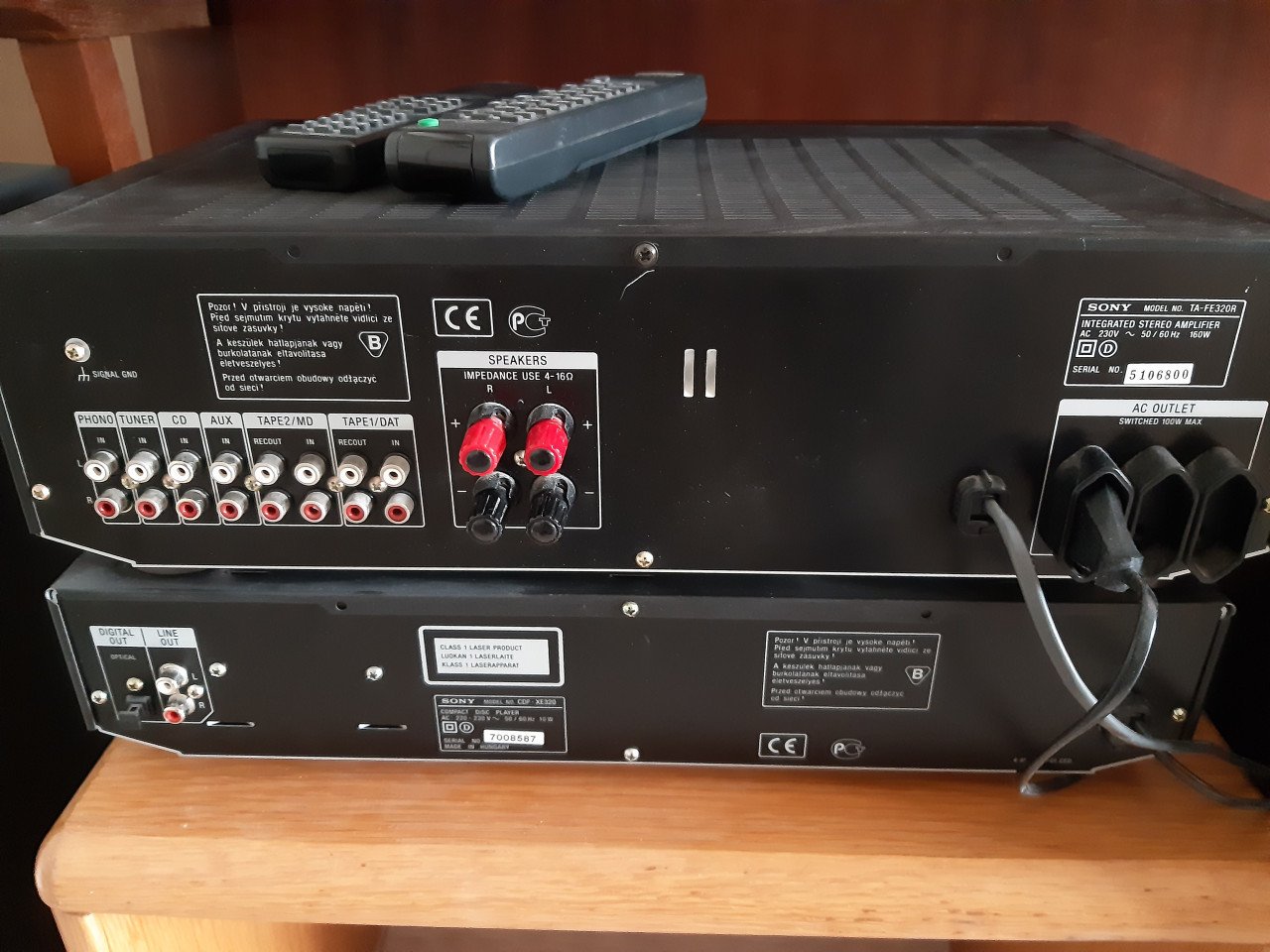 Sony cd-speler, versterker en boxen