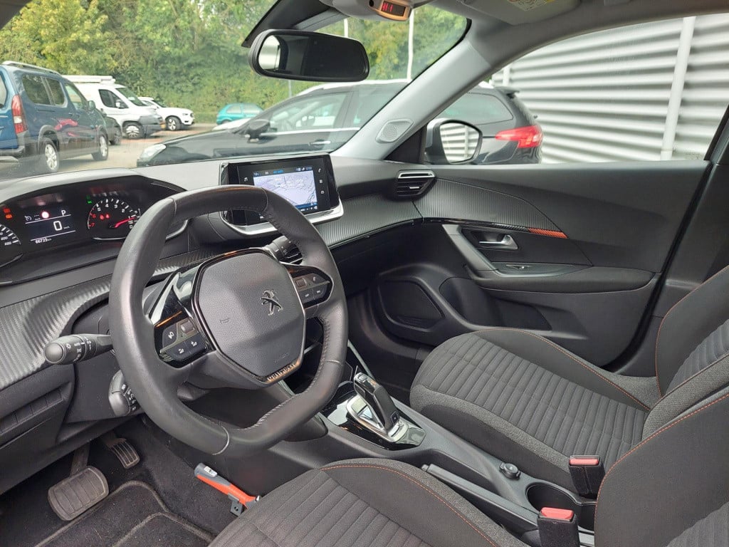 Peugeot 2008 suv 1.2 130 eat8 automaat active pack nav/cam