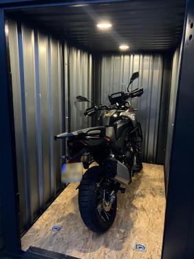 Motorcontainer / motoropslag / mini container / mini opslag