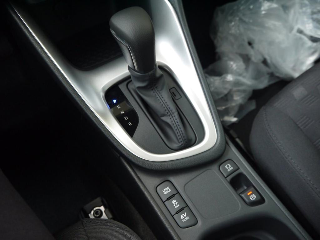 Mazda 2 Hybrid 1.5 centre-line